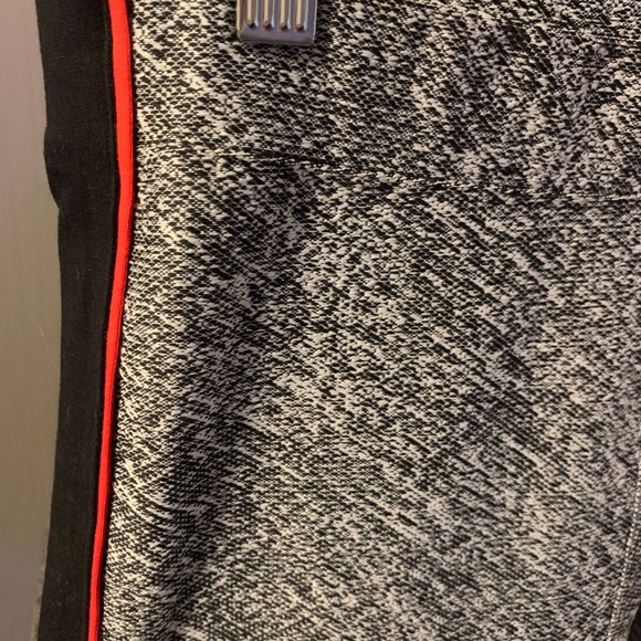 Express Leggings - Picture 4 of 6